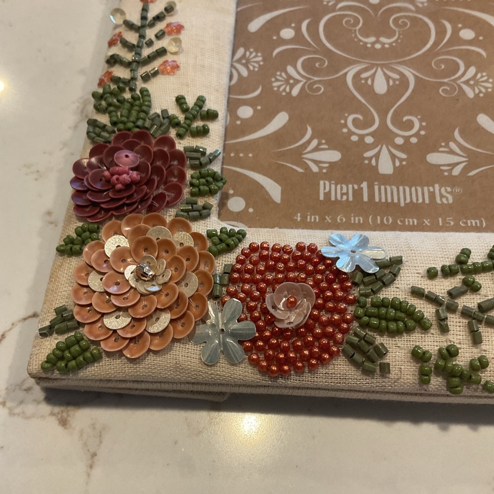 Vintage Pier 1 Floral Embellished Photo Frame - Picture 3 of 5